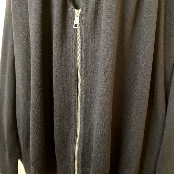 ✅Zara Knit 🧶 black w/ shiny gold finish zipper, pockets and shawl collar  🖤 - Picture 10 of 12